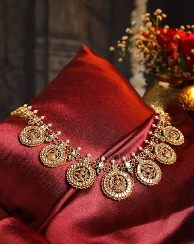 Shining Diva Fashion Latest Stylish Fancy Pearl Choker Traditional Jewellery Set for Women | Temple Necklace Set | Festive Wedding Party Necklace | 22k Gold Plated | Just Like Original Gold Jewellery